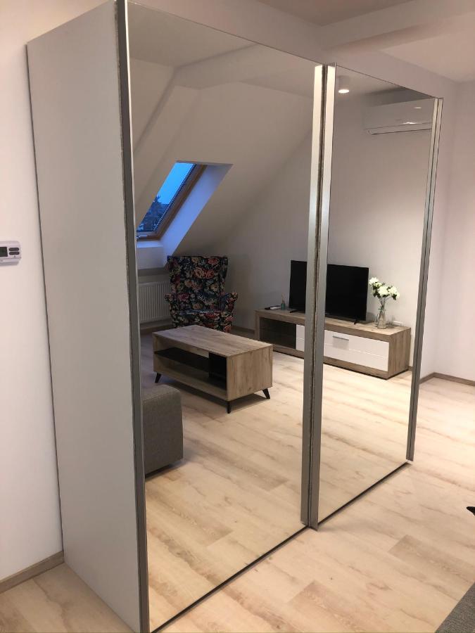 Diamond Apartman เดเบรตเซน ภายนอก รูปภาพ