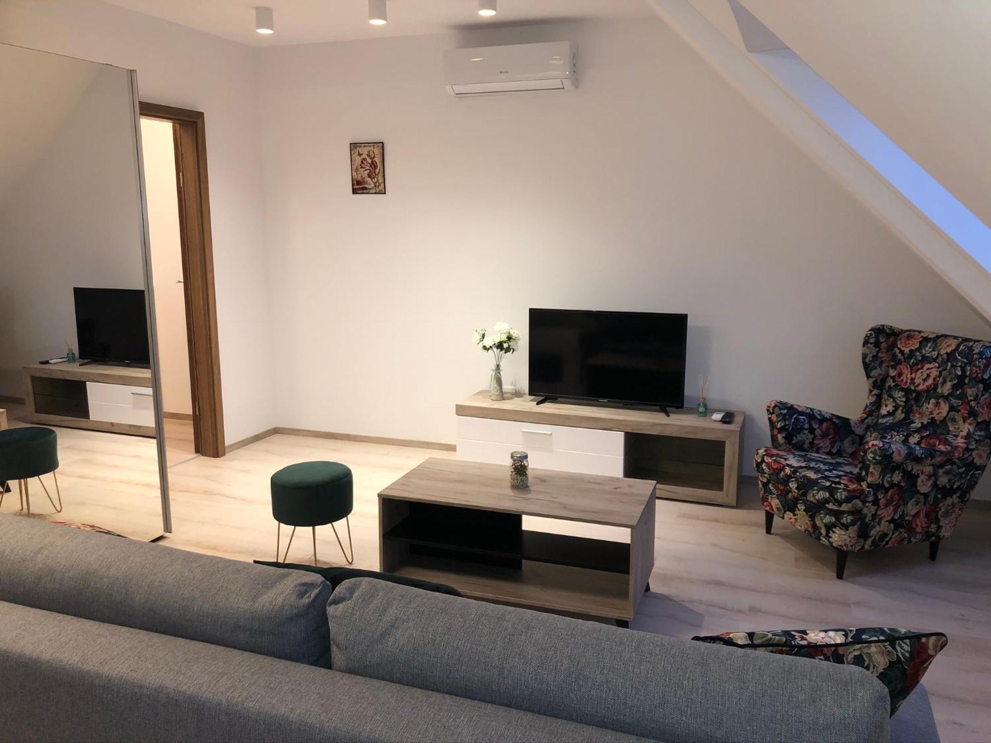 Diamond Apartman เดเบรตเซน ภายนอก รูปภาพ